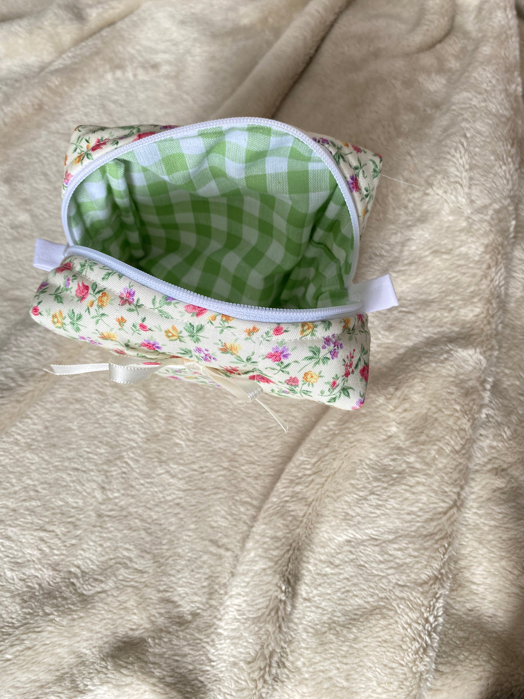 Mini Makeup Bag - Cottage Blossoms