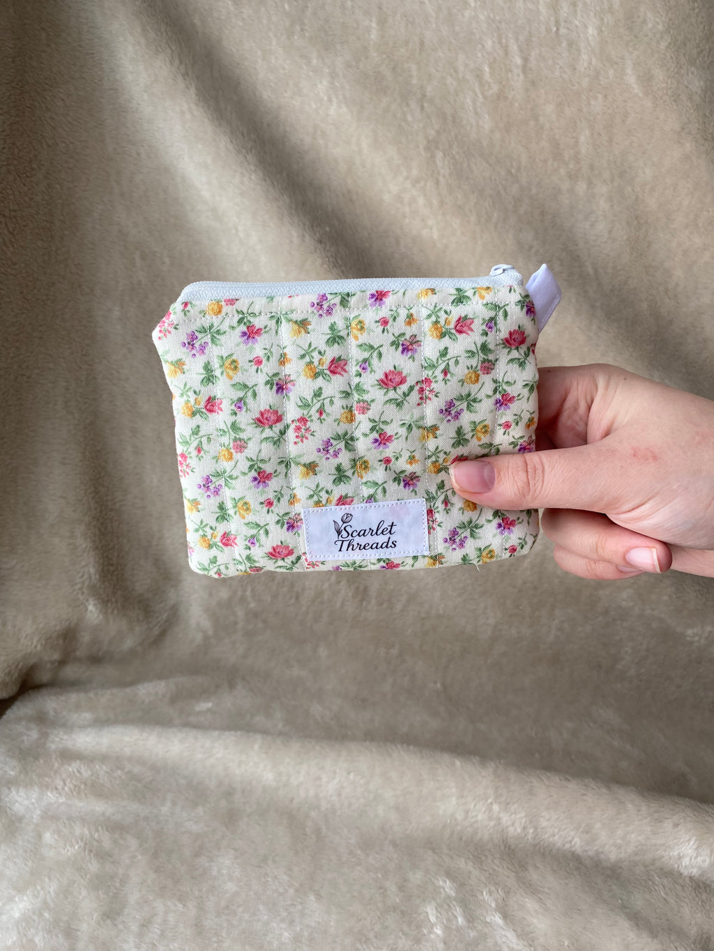 Keychain Wallet - Cottage Blossoms