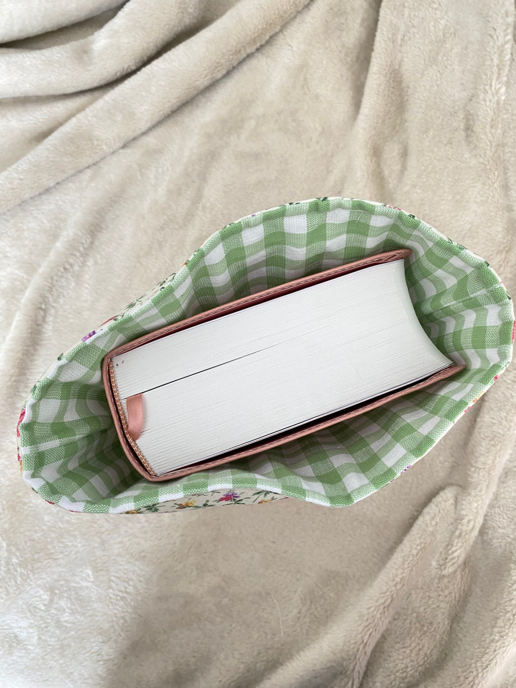 Bible Sleeve - Cottage Blossoms