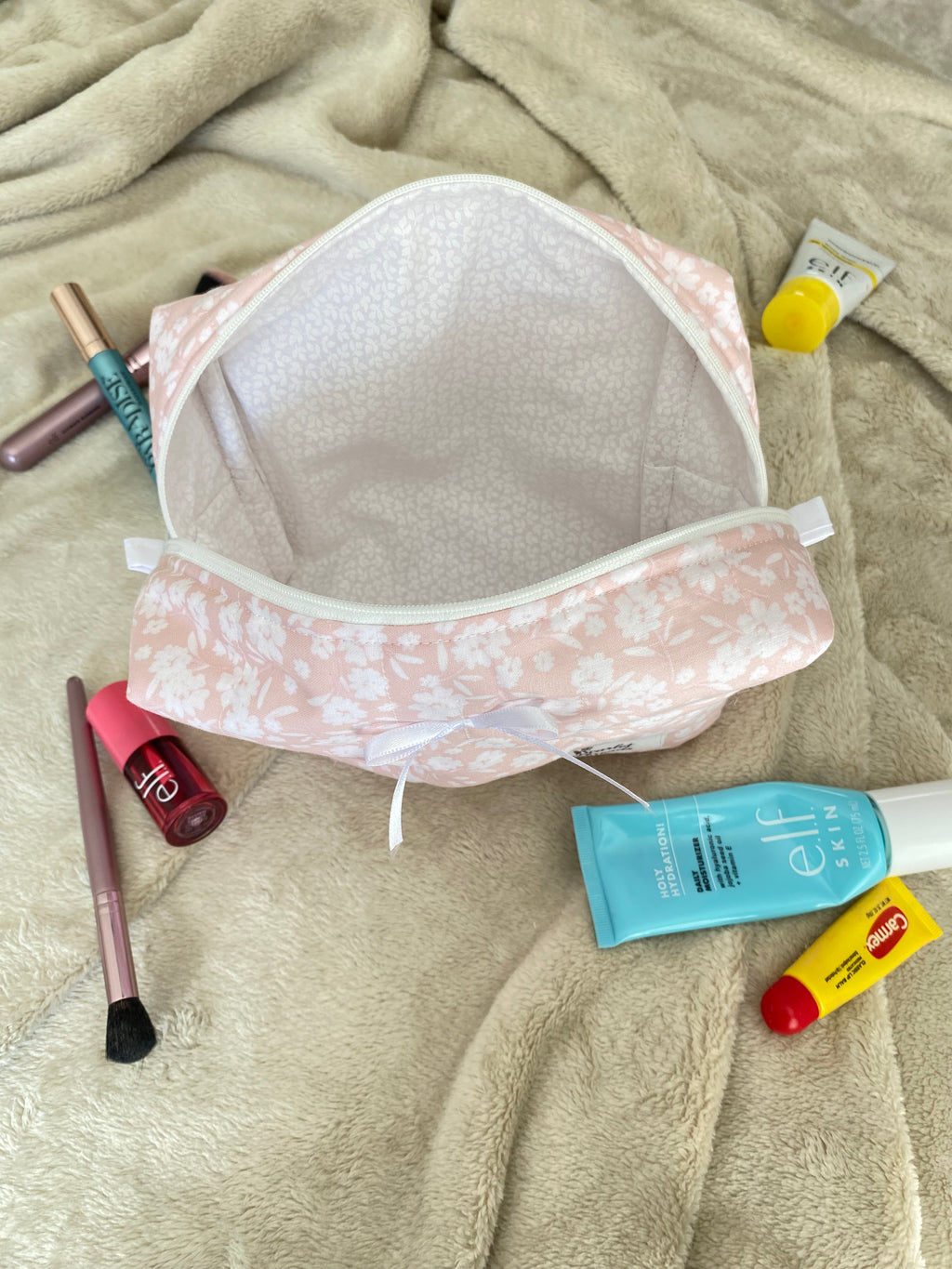 Makeup bag - Blush Meadows