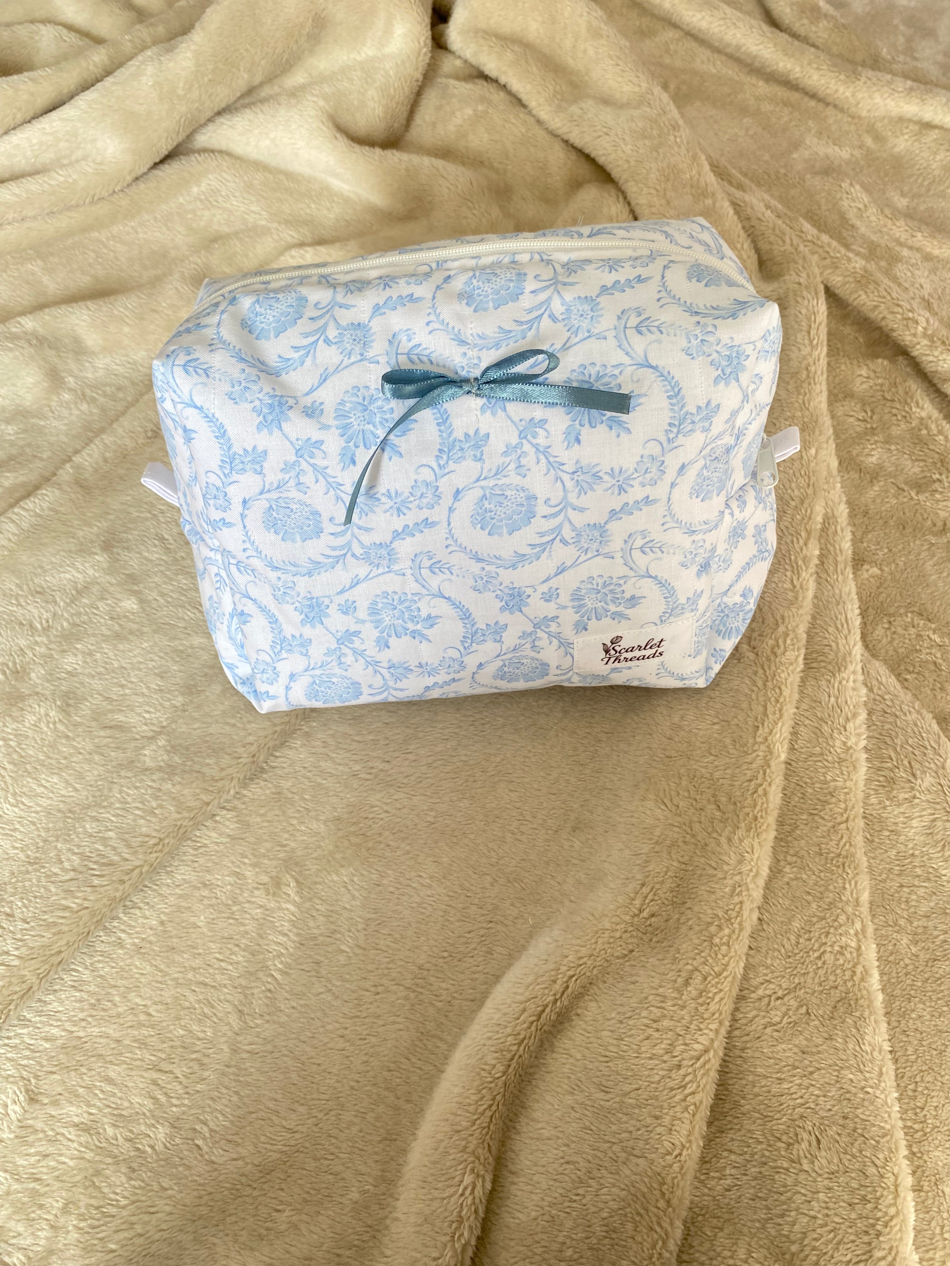 Makeup Bag - Vintage Blue
