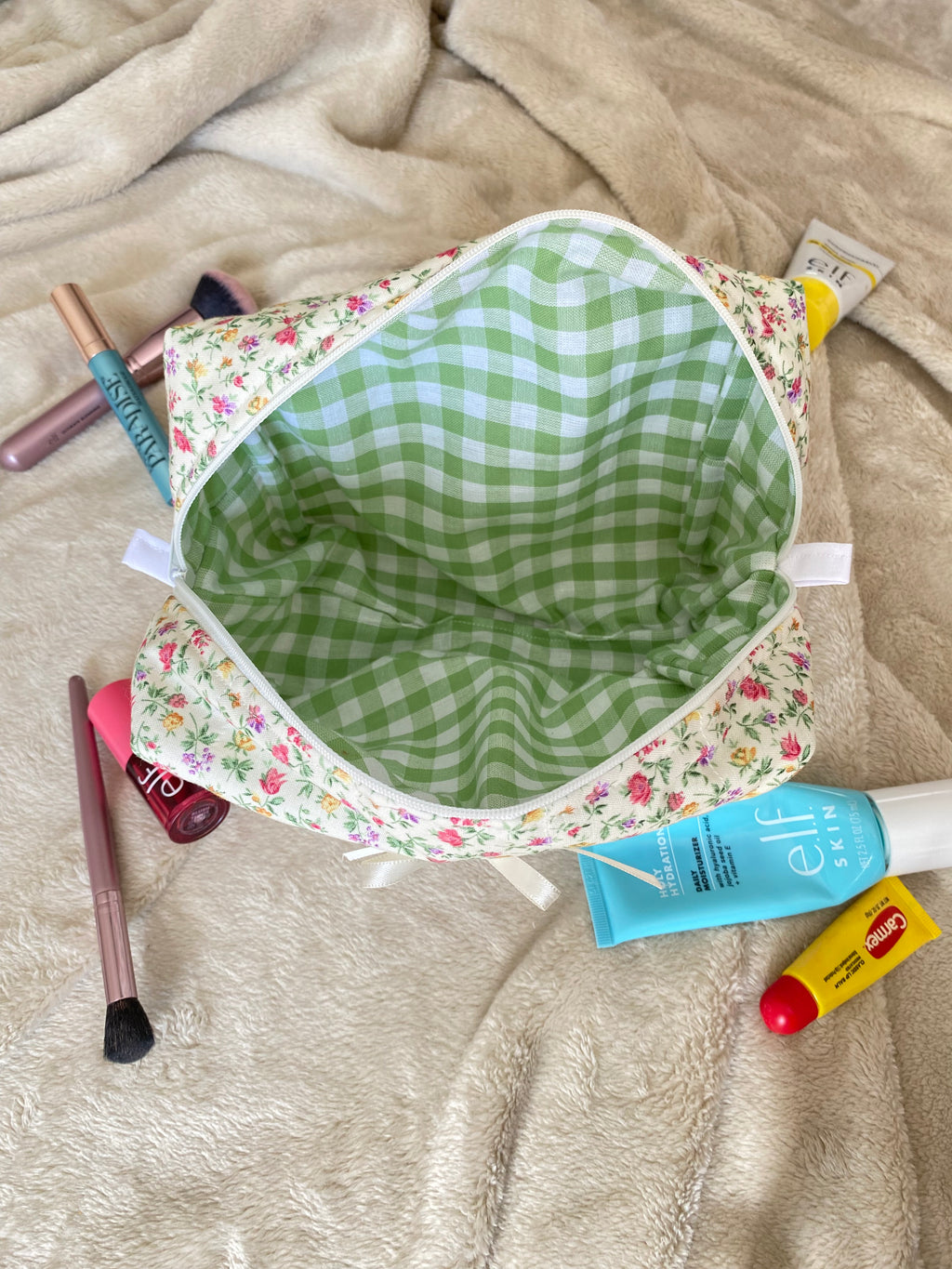 Makeup Bag - Cottage Blossoms
