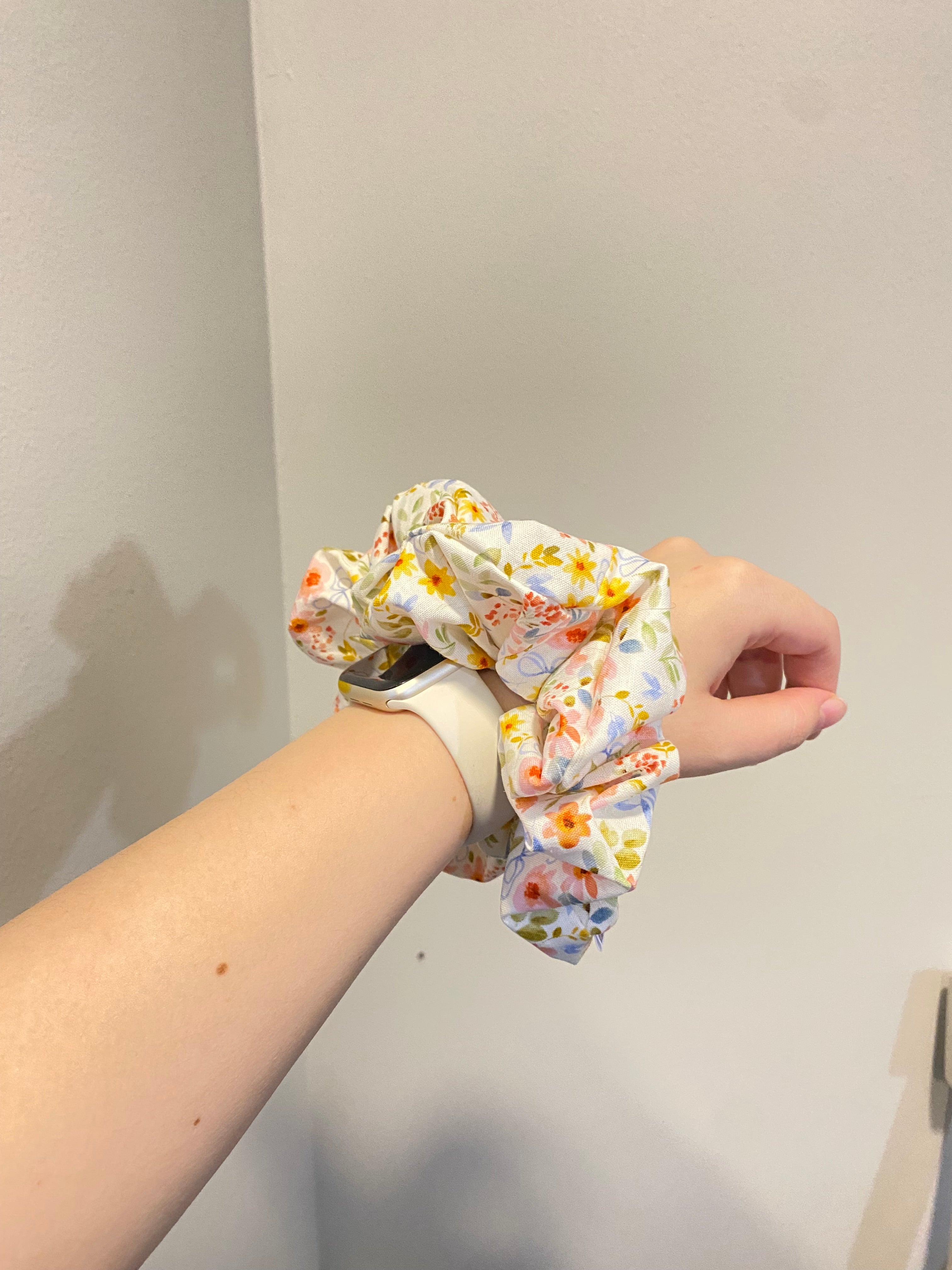 Scrunchie - Golden Spring