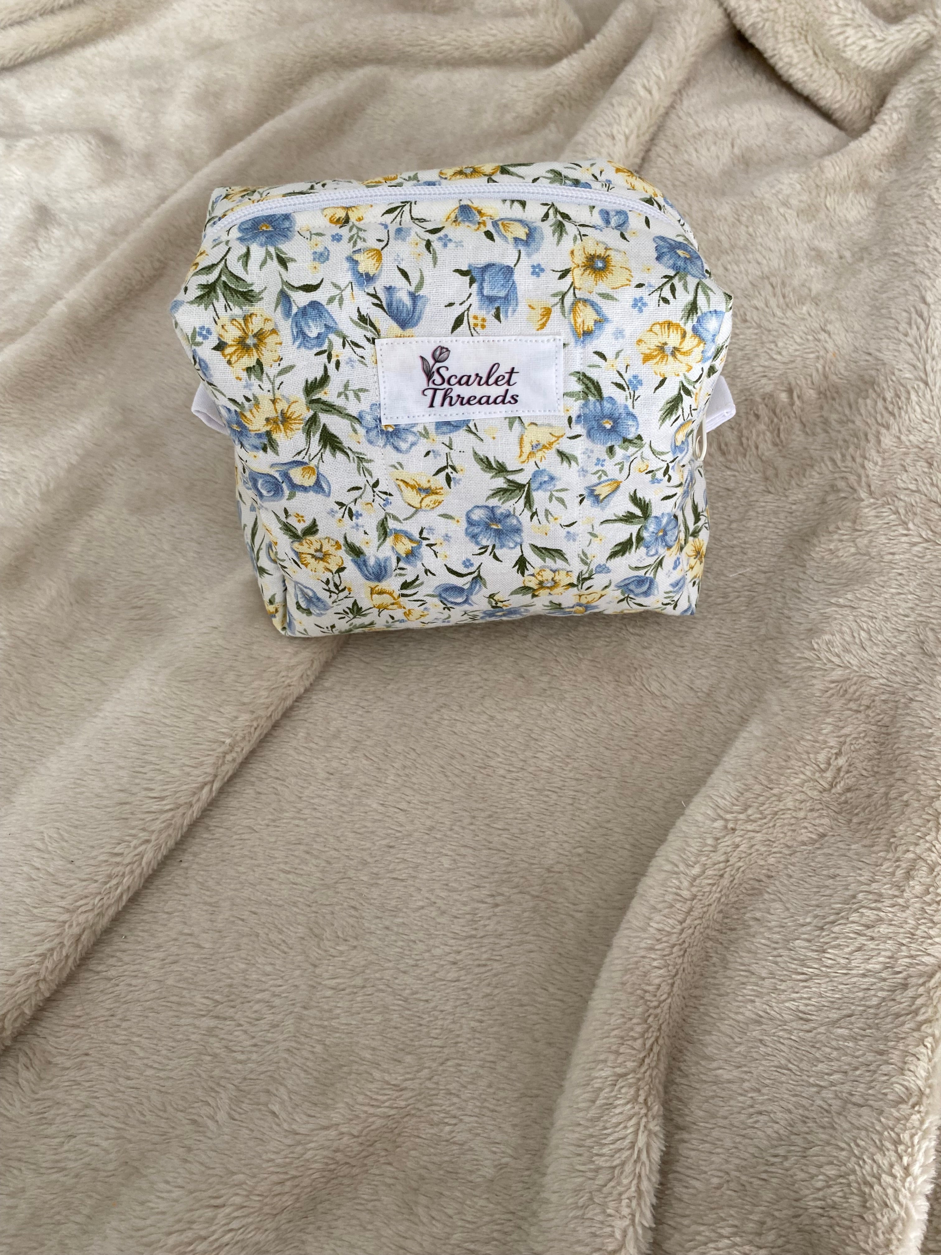Mini Makeup Bag - Bluebell Fields