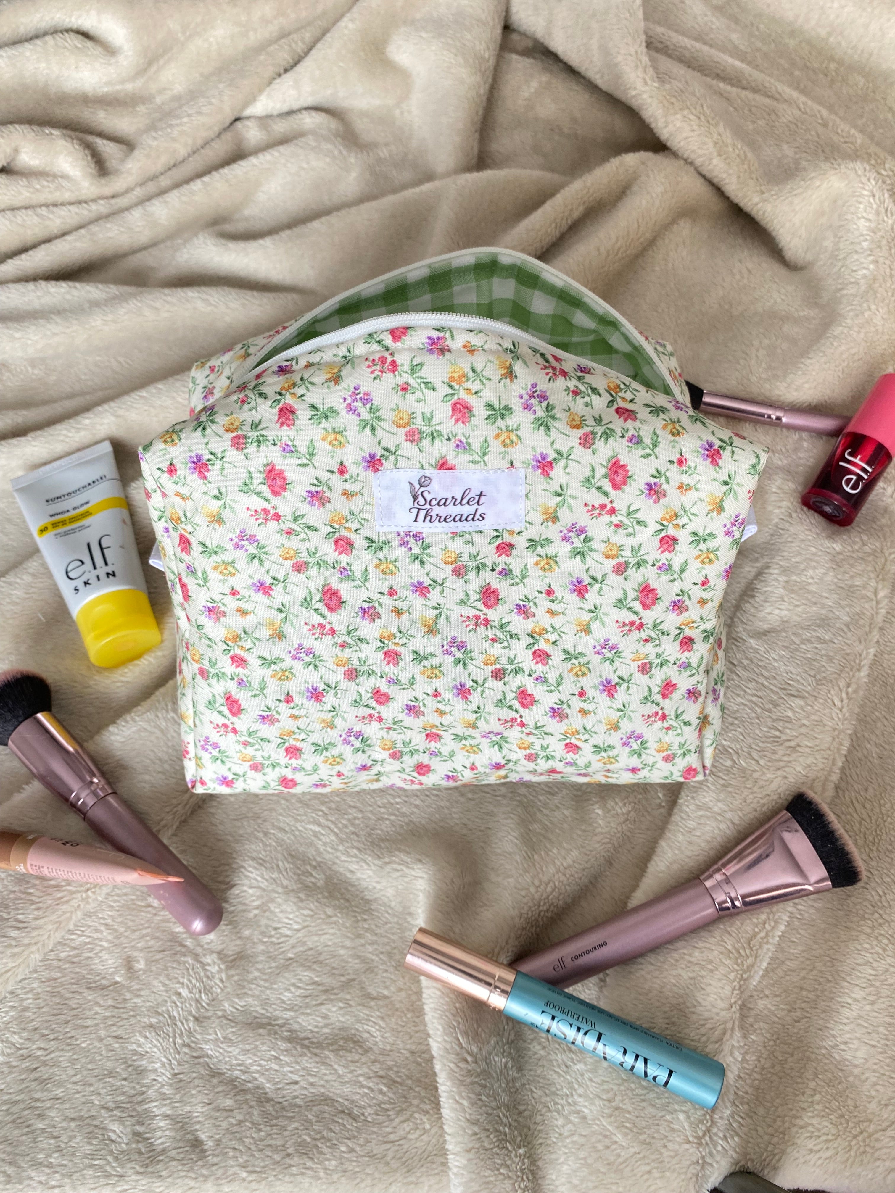 Makeup Bag - Cottage Blossoms
