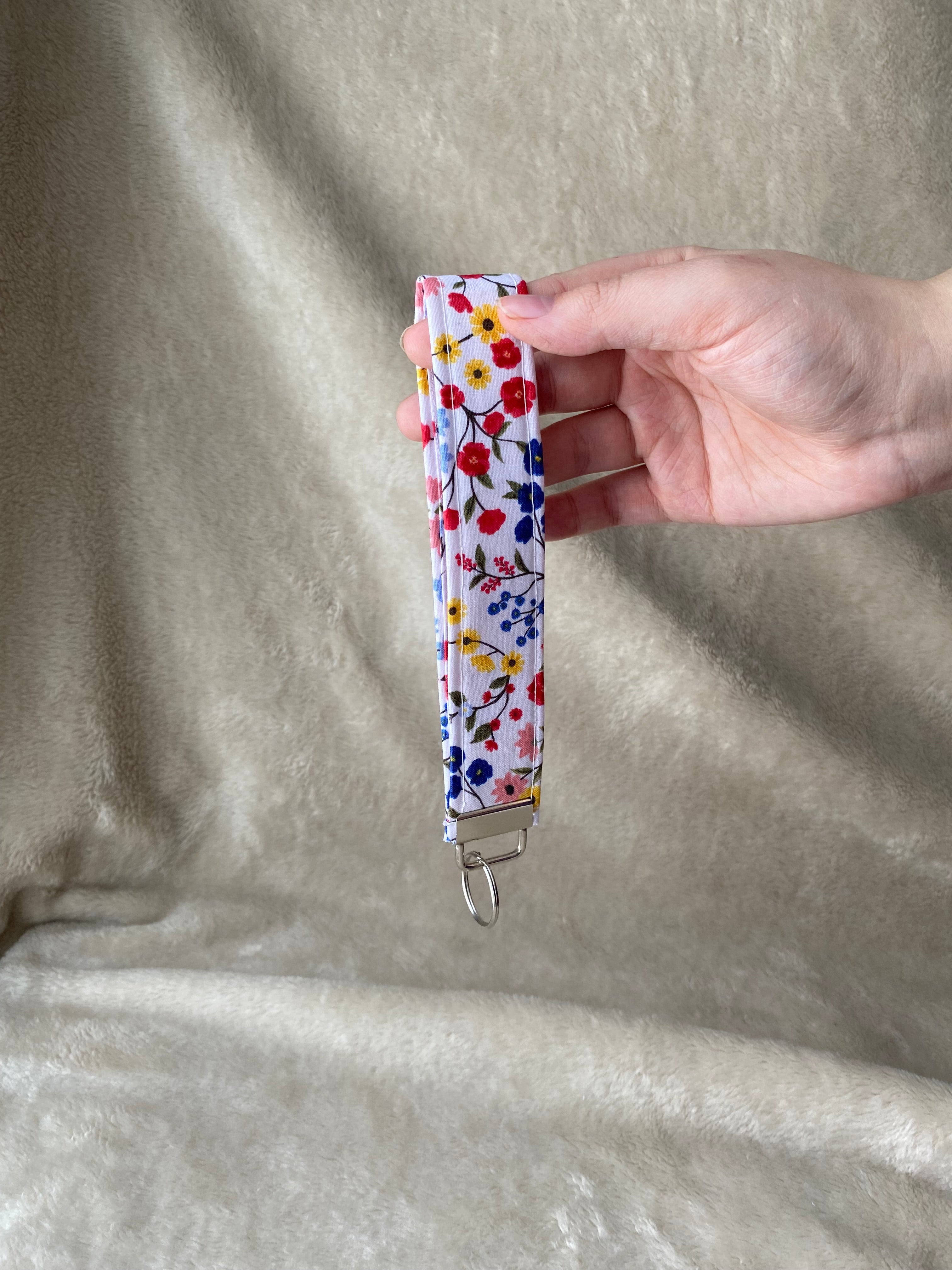 Wristlet - Summer Wildflower