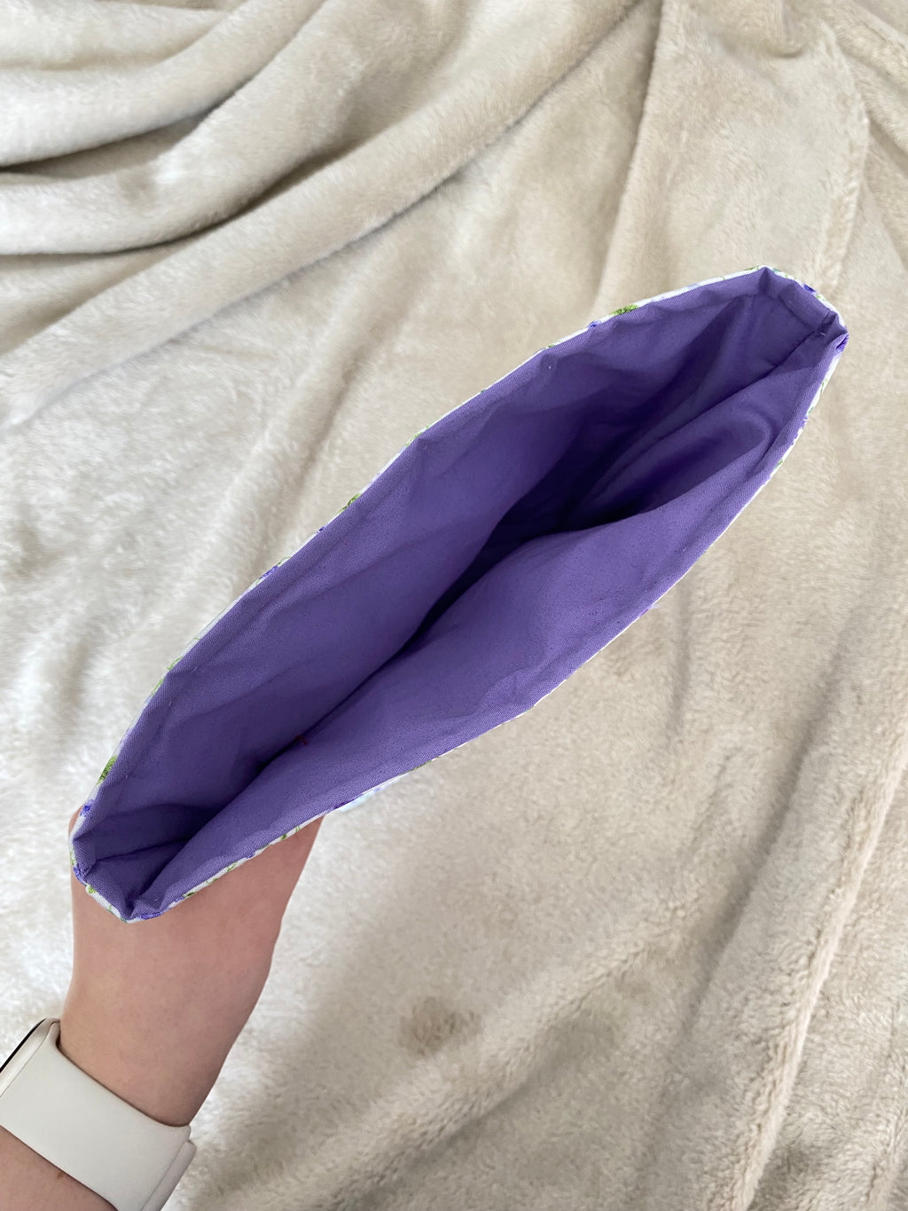 Book/E-reader Sleeve - Lavender Vine