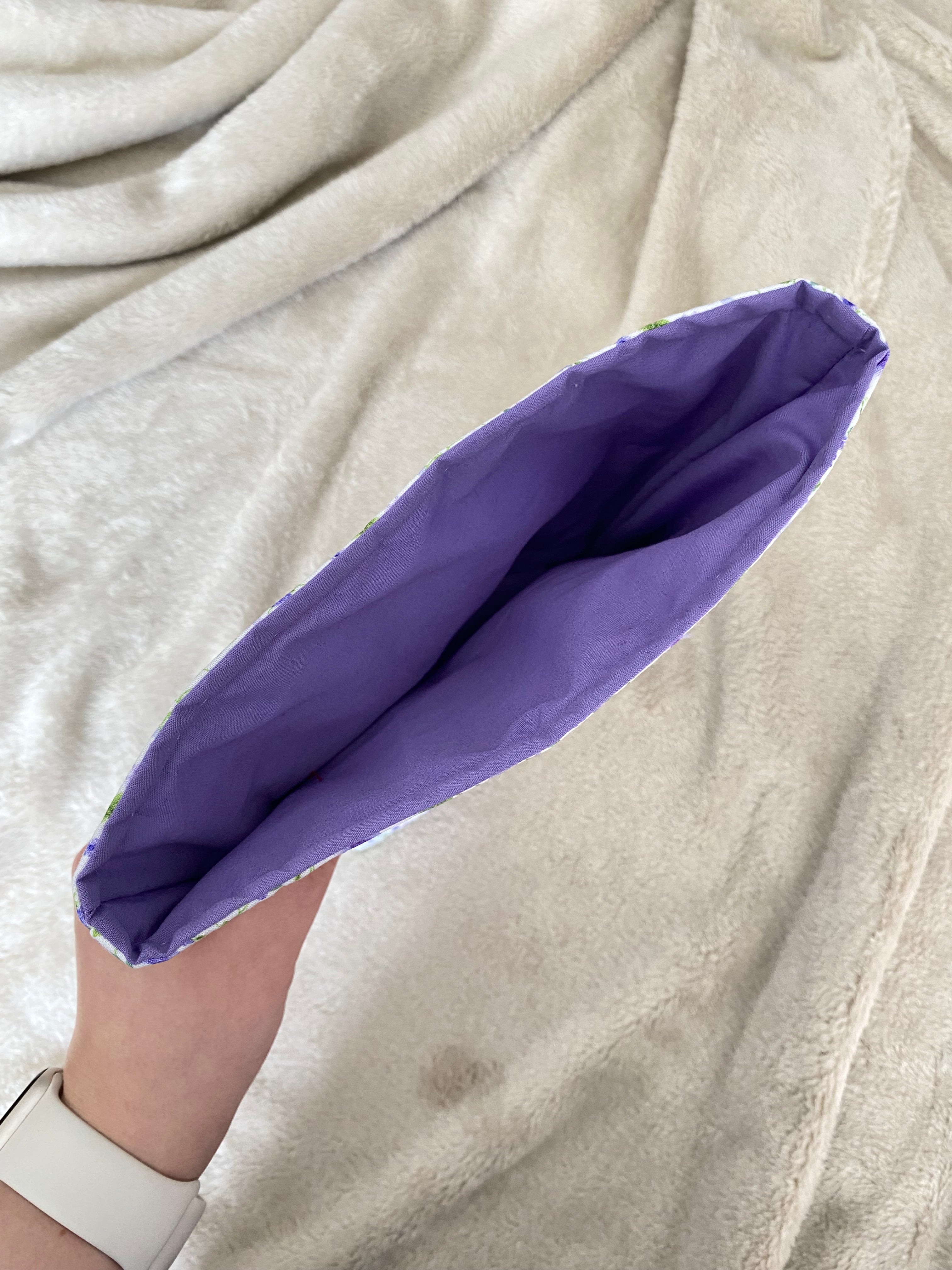 Book/E-reader Sleeve - Lavender Vine