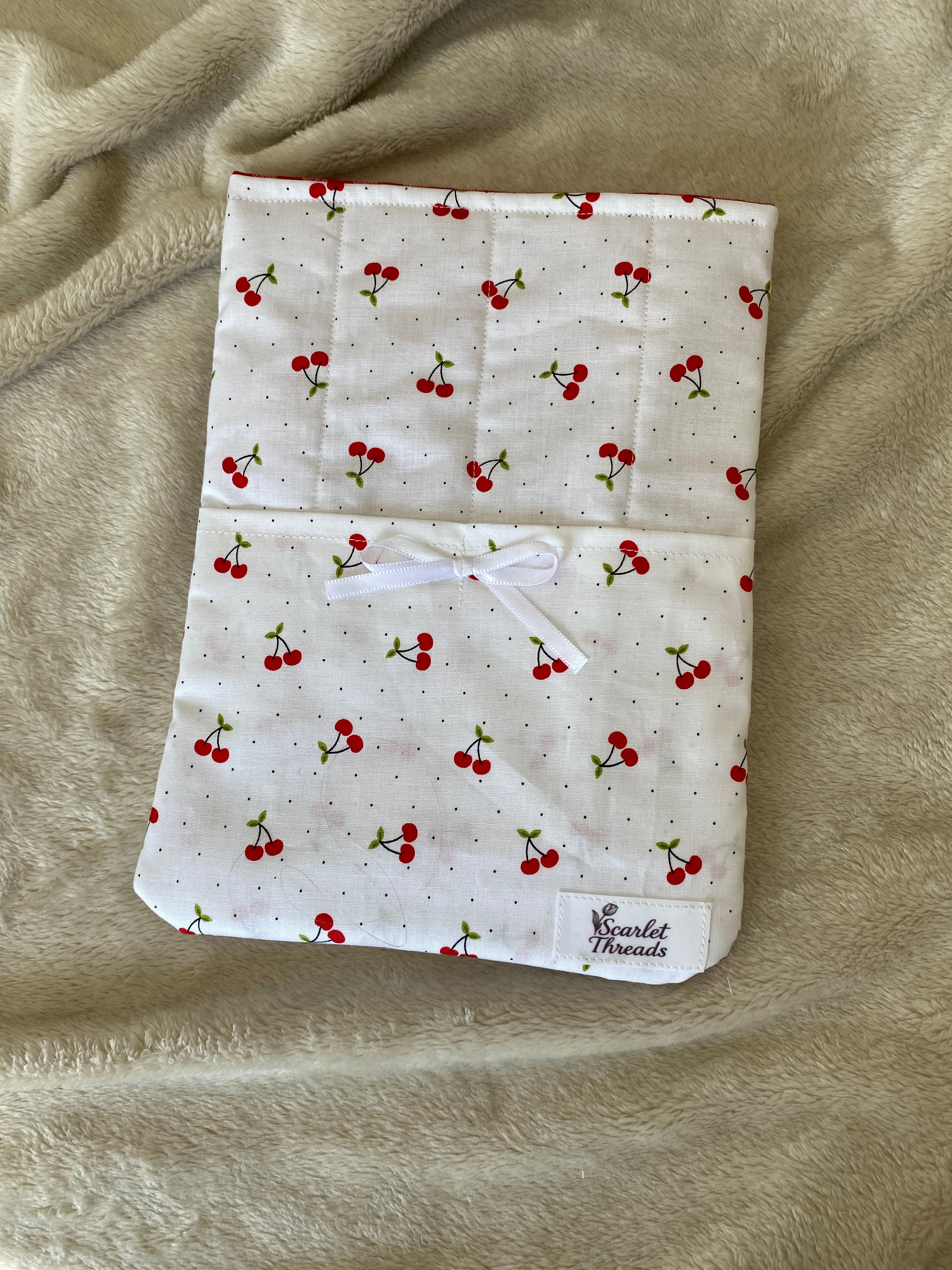 Book/E-reader Sleeve - Cherry Picnic