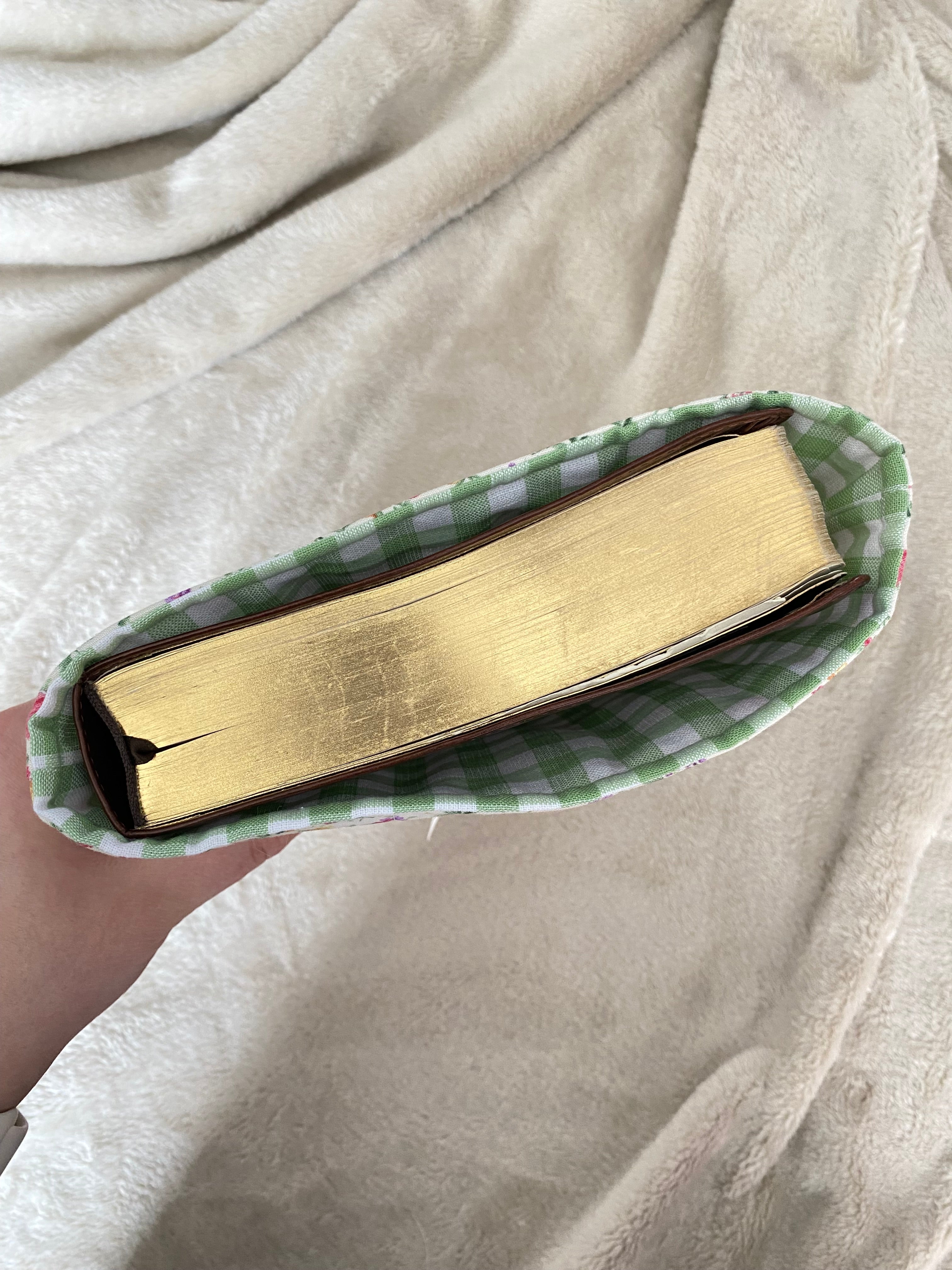 Bible Sleeve - Cottage Blossoms